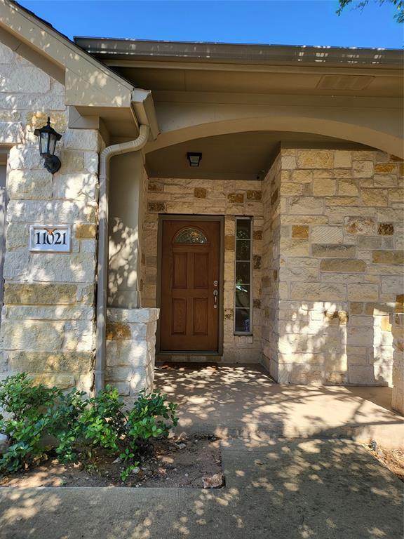 Building Photo - 11021 Casitas Dr