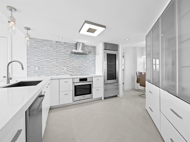 Foto del edificio - 2000 S Ocean Dr