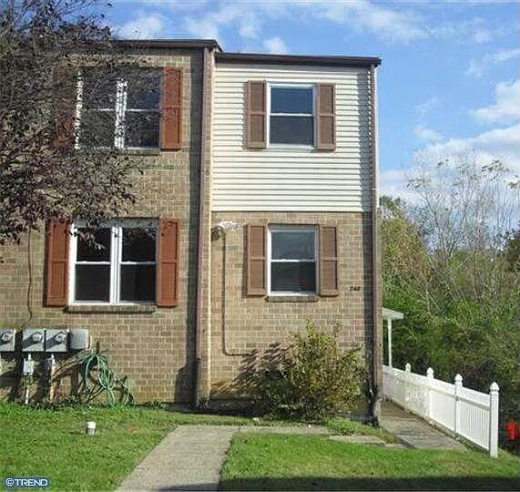 Foto del edificio - 248 Ash Ln