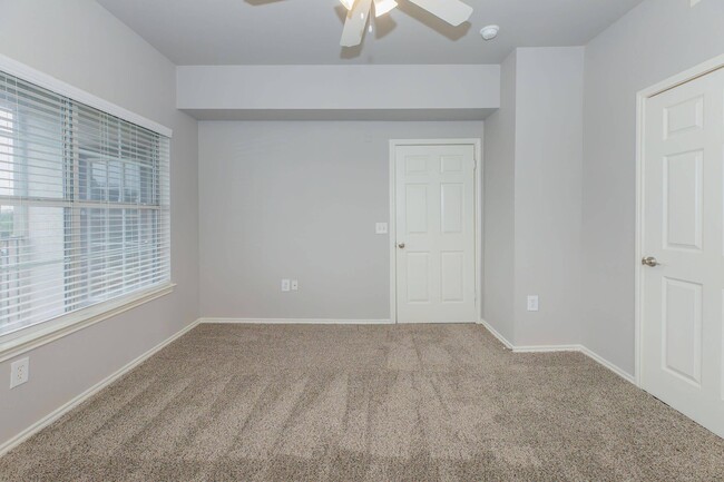 Building Photo - Cedar Park Townhomes