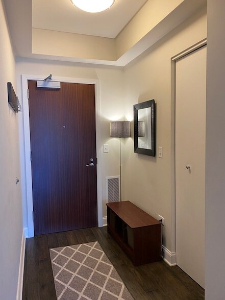 Foto del edificio - 130 N Garland Ct