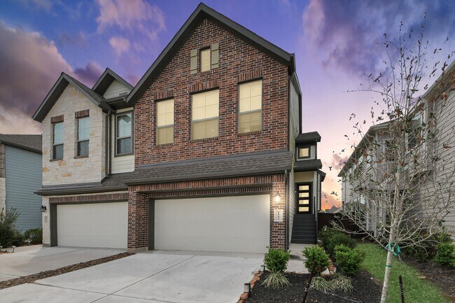 Building Photo - 4942 Carranza Ct