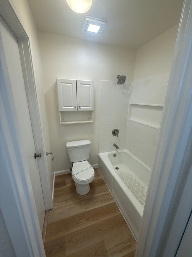 Building Photo - Freshly Updated Rental in Santana Ranch Estates!