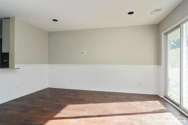 Building Photo - 1271 Wyndham Lane Unit 104