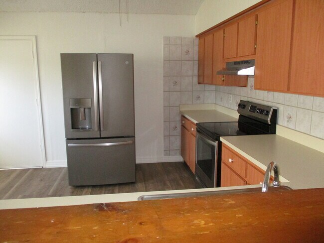 Building Photo - 3006 Annadale Cir