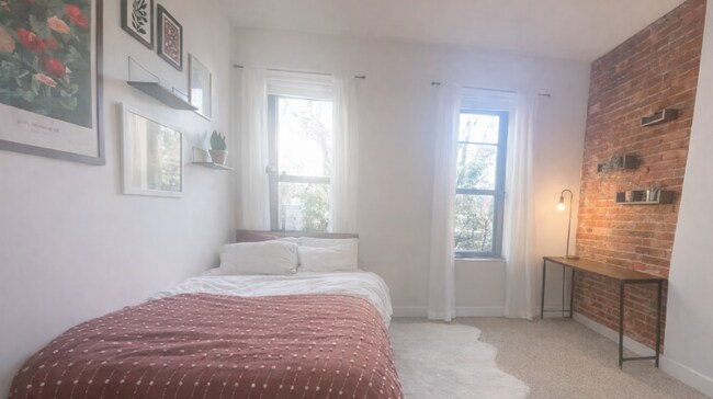 Building Photo - 7 Cortes St