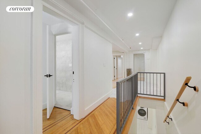 Foto del edificio - 366 Clermont Ave