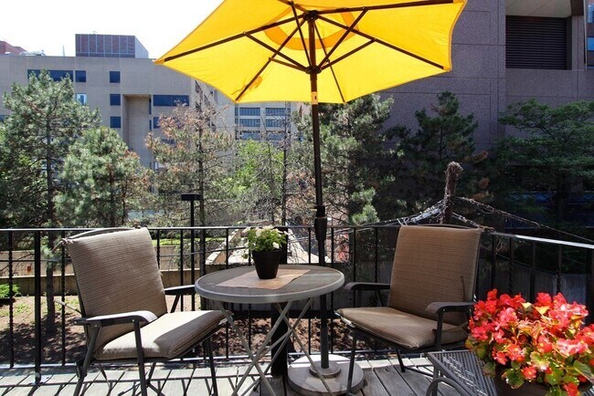 Foto del edificio - 103 E Brookline St