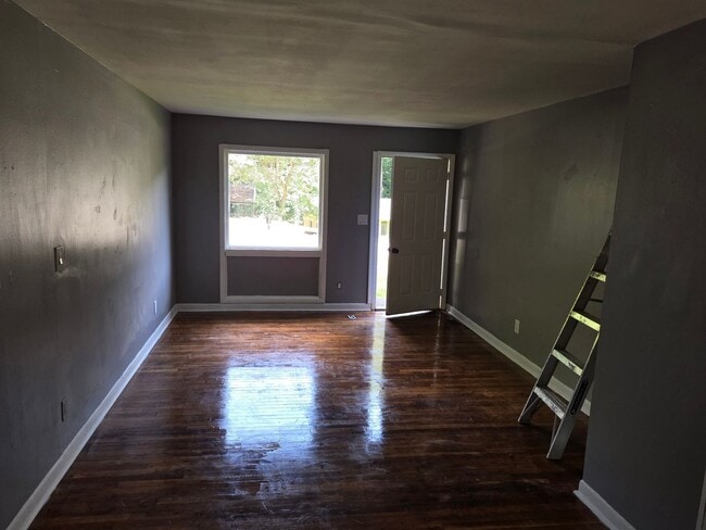 Photo - Small and Sassy! House