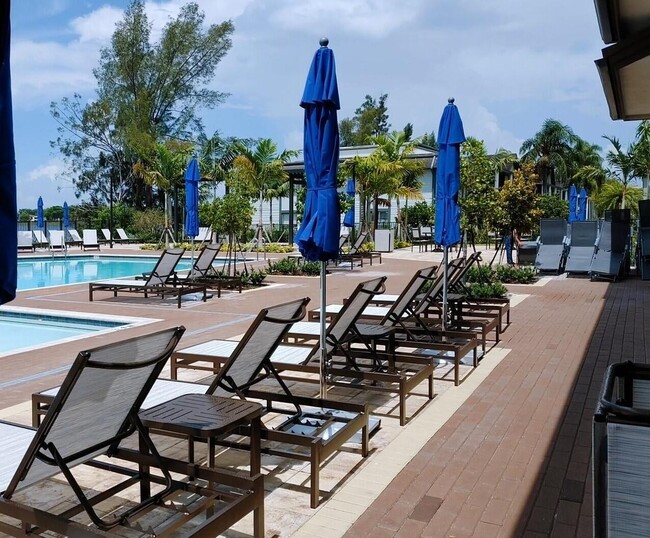 Foto del edificio - 20742 NE 5th Ct