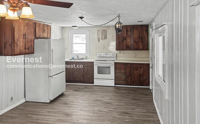 Foto del edificio - 13520 Shipley Rd