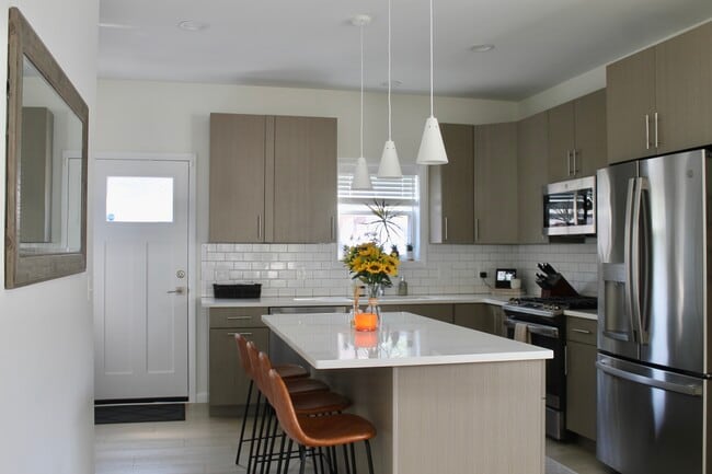 Building Photo - 1889 W 54th St