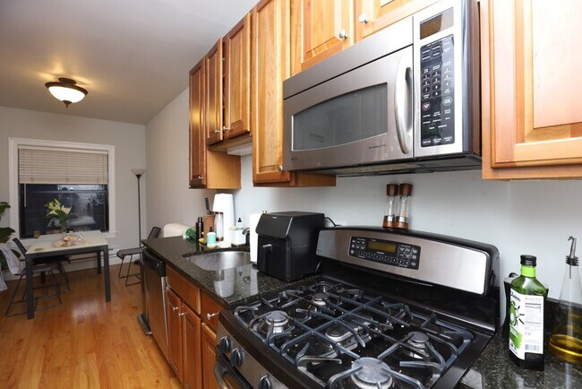 Foto del edificio - 748 W Addison St