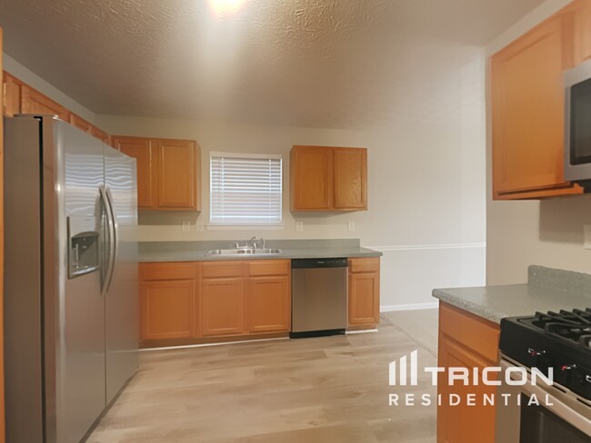 Foto del edificio - 140 Rankin Cir
