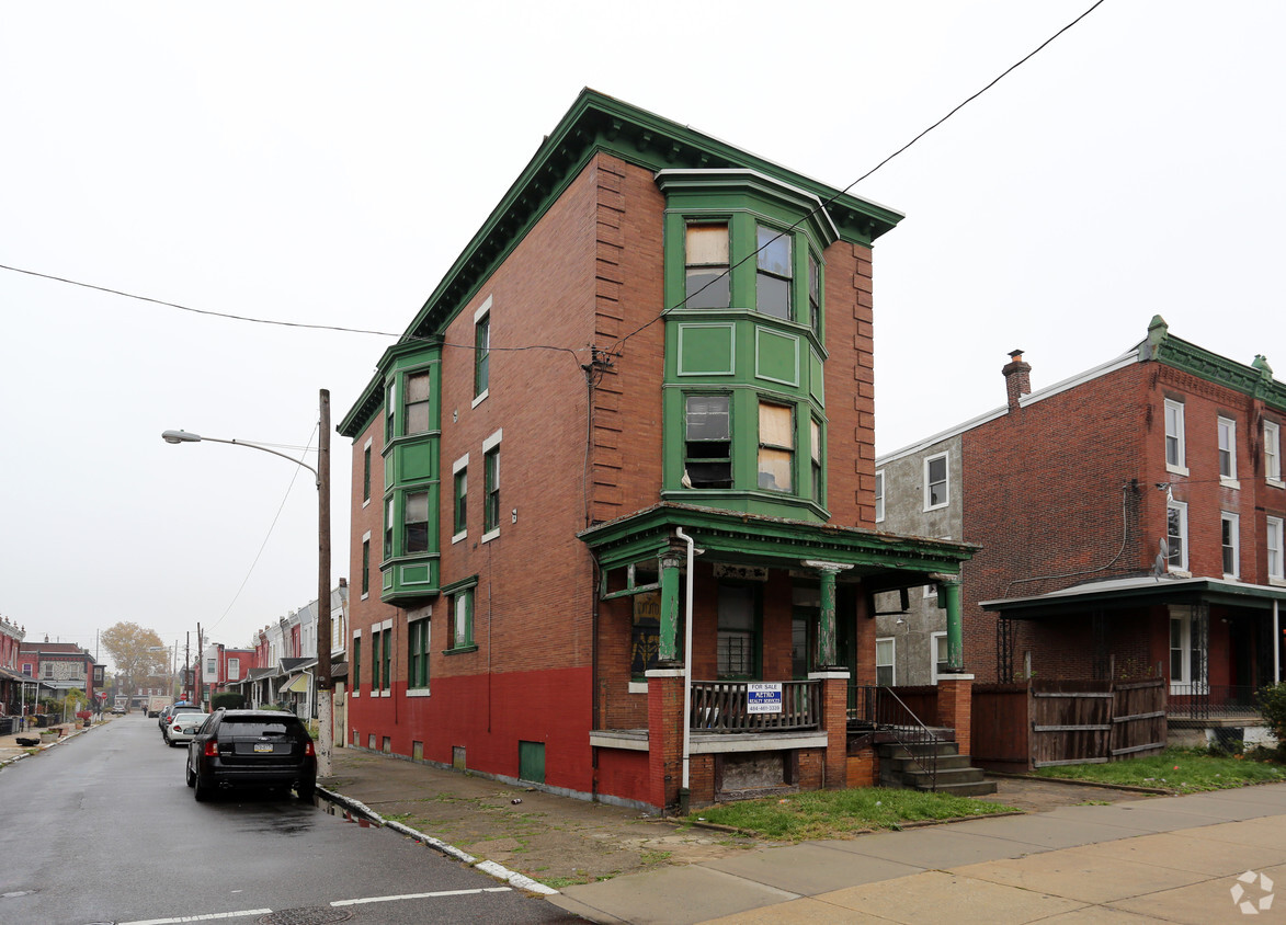 Building Photo - 931-935 Belmont Ave