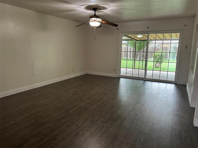 Building Photo - 517 N Holiday Dr