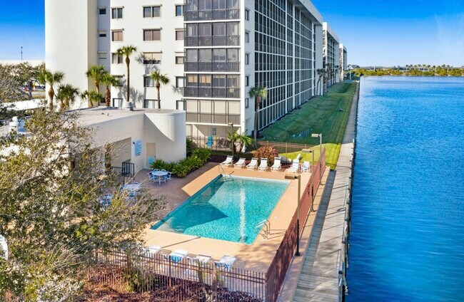 Building Photo - 200 S Sykes Creek Pkwy