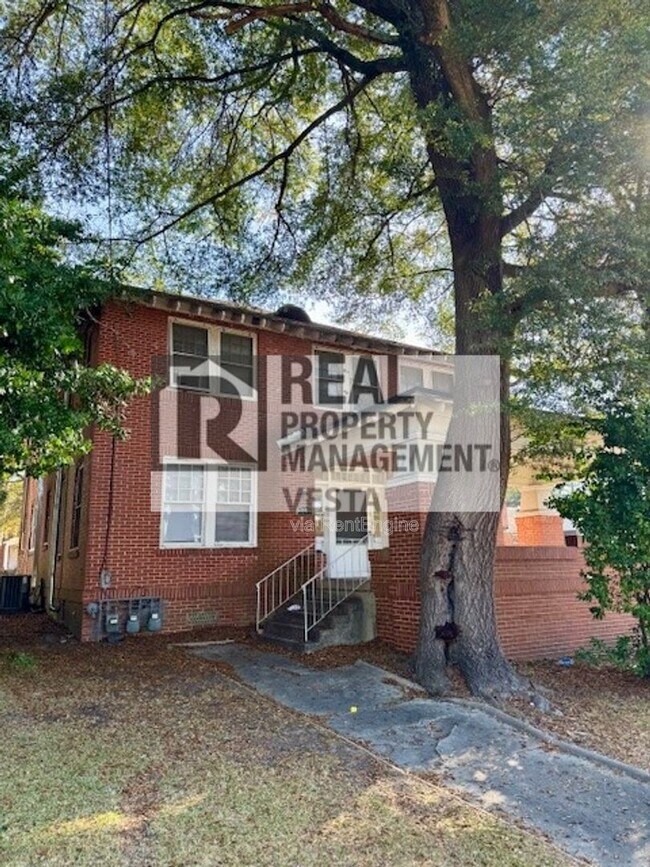 Foto del edificio - 1096 Hillyer Ave