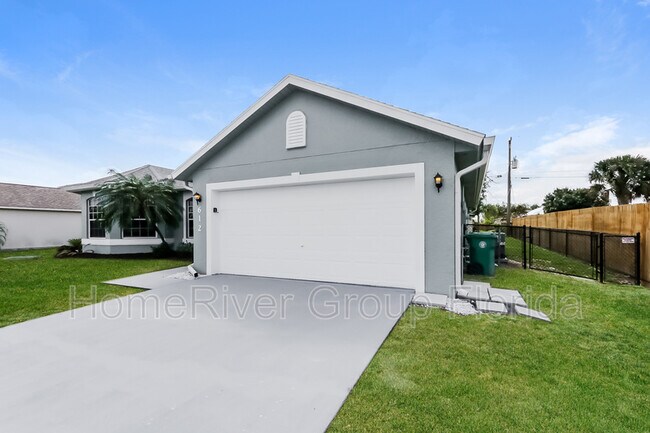 Foto del edificio - 612 SW McCoy Ave
