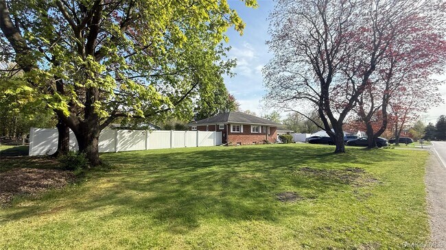 Foto del edificio - 60 Ryerson Rd