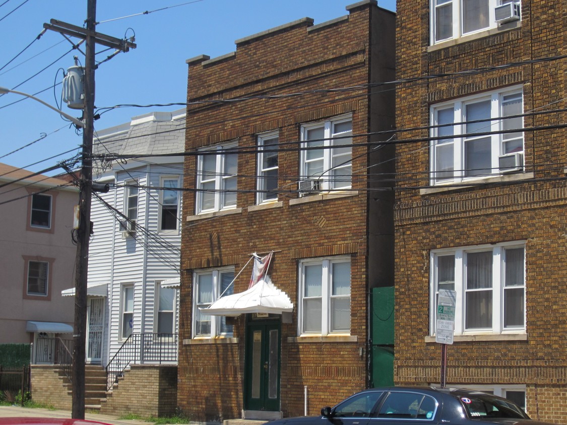 Foto del edificio - 195 Baldwin Ave