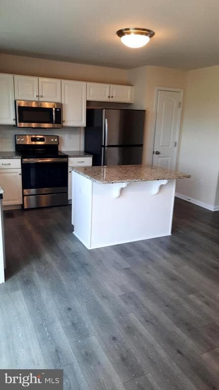 Building Photo - 821 Admiral's Quay Dr