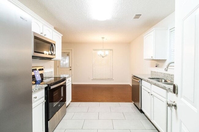 Building Photo - 4000 Angels Dr