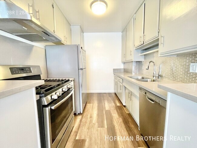 Foto del edificio - 1035 N Harper Ave