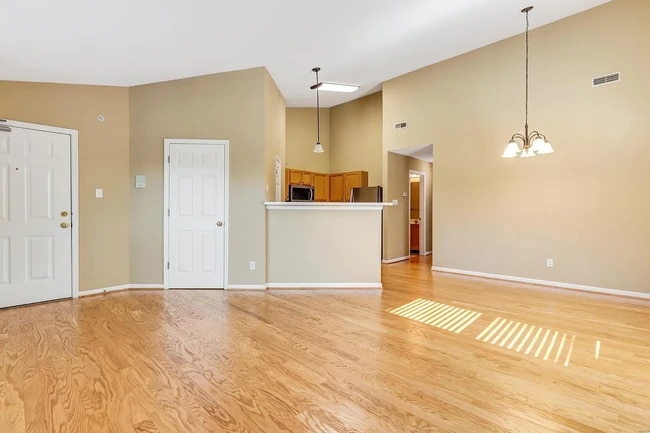 Building Photo - 115 Timber Creek Dr