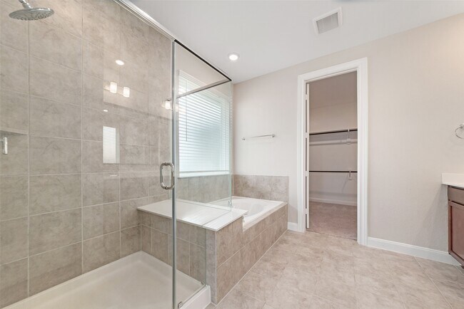 Building Photo - 1984 Highland Meadows Dr