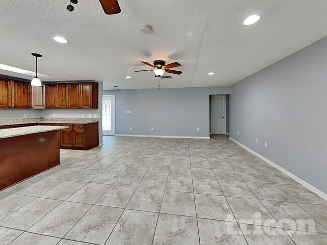 Foto del edificio - 4552 Tampa Downs Blvd