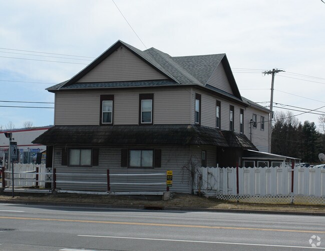 Building Photo - 2007 W Genesee St