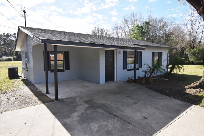 Cute and quaint 1000SF bungalow on acreage with brand new roof and crushed-crete turnabout on driveway. - 1901 County Rd 220
