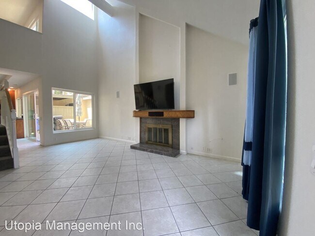Building Photo - 4 br, 2 bath House - 10618 Caminito Manso