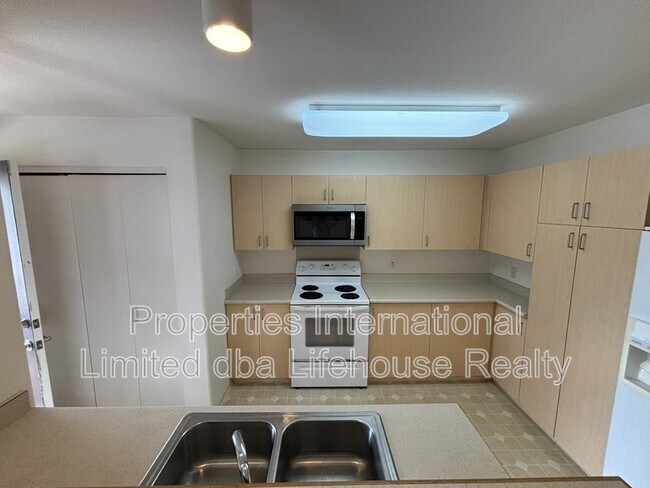 Building Photo - 95-1143-1143 Koolani Dr