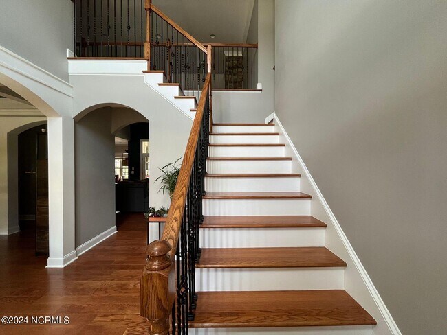 Building Photo - 30 Spearhead Dr