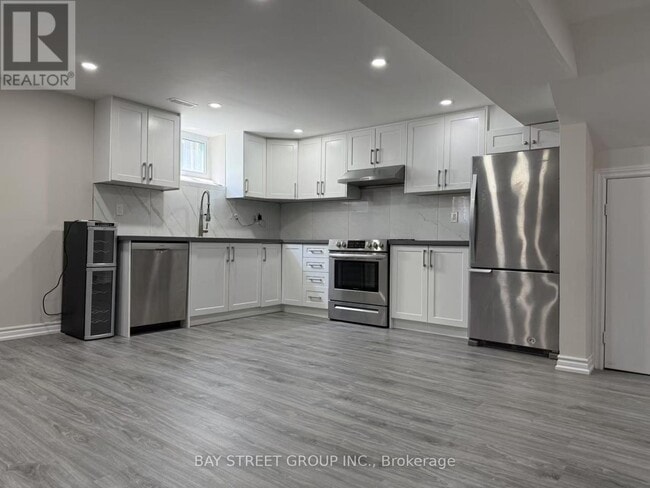 Building Photo - BSMT-4 ROBINSON STREET