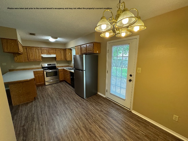 Foto del edificio - 1423 N Oswego Ave