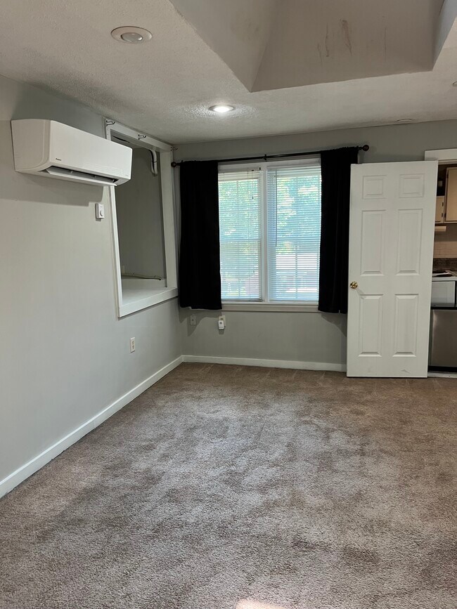 Foto del edificio - 9342 Fox Run Dr