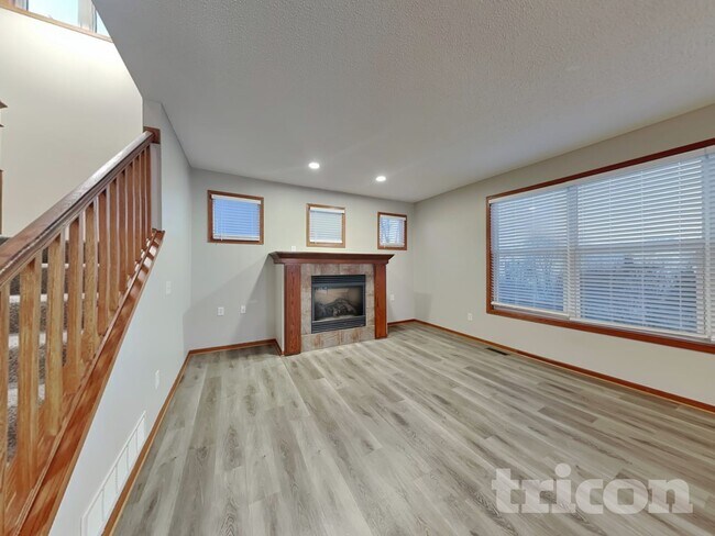 Foto del edificio - 2248 Longhorn Ln