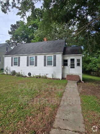 Building Photo - 303 7 Pines Ave