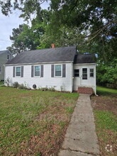 Building Photo - 303 7 Pines Ave