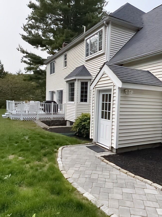 Private Entrance - 51 Powder Mill Rd
