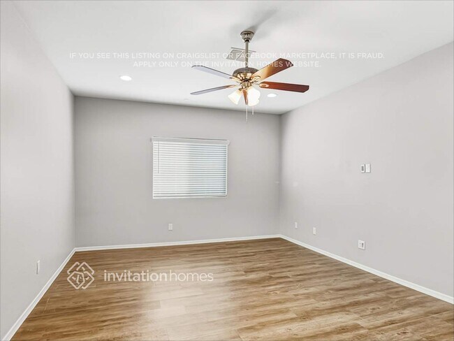 Foto del edificio - 21167 W Cypress St