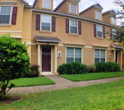 Building Photo - 210 Silverglen Ln