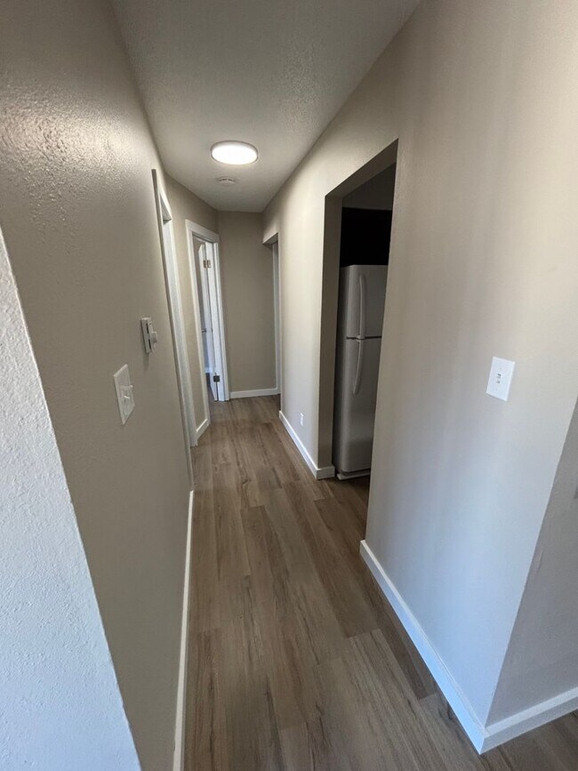 Building Photo - Fairview Apartments