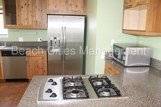 Building Photo - 4455 Goldfield Ave