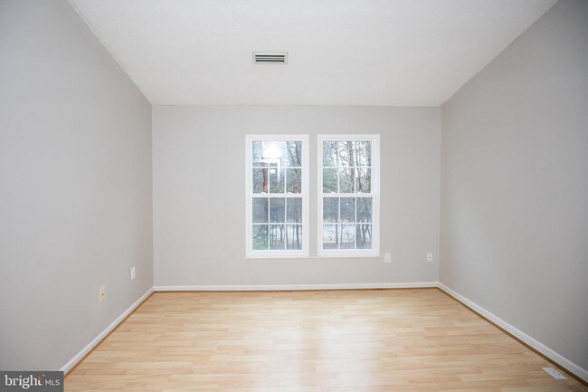 Building Photo - 7852 Foxfarm Ln