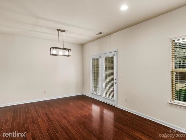 Building Photo - 3 br, 2 bath House - 3315 R Major Samuals Way