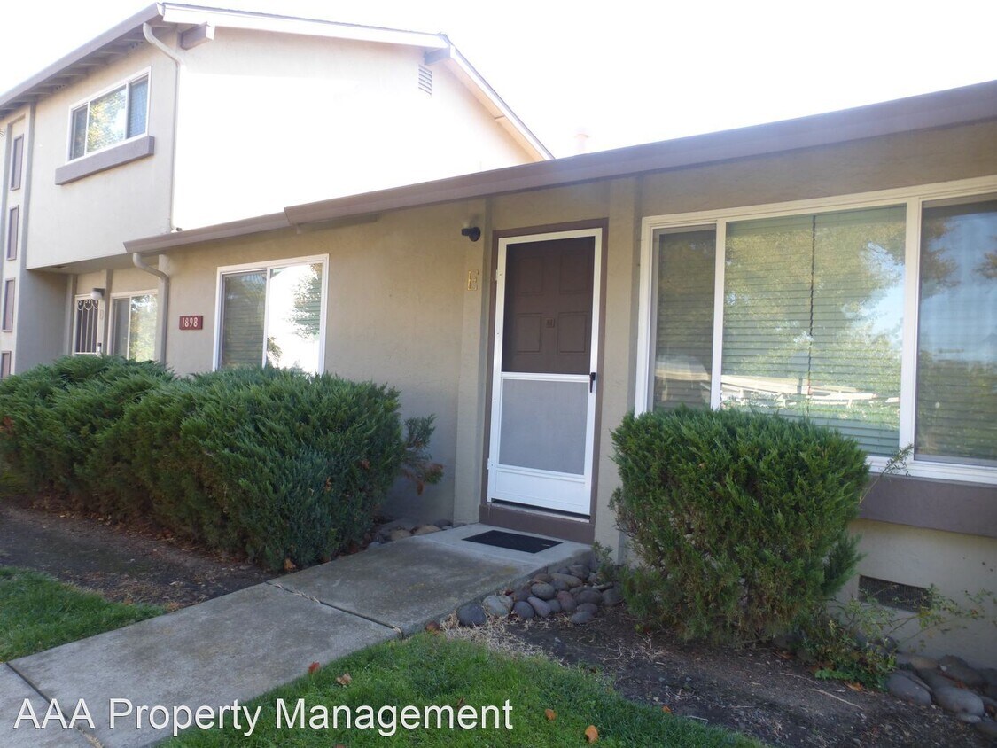Primary Photo - 2 br, 1 bath House - 1898 Lynwood Drive, U...